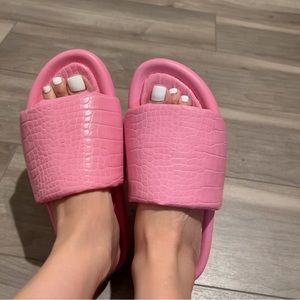 NWT Sandals Baby Pink